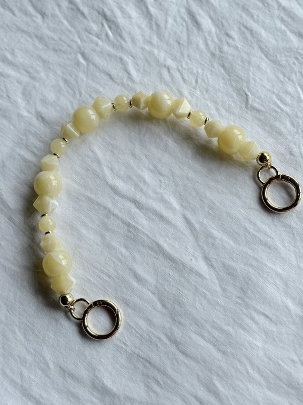Butter yellow perlelenke