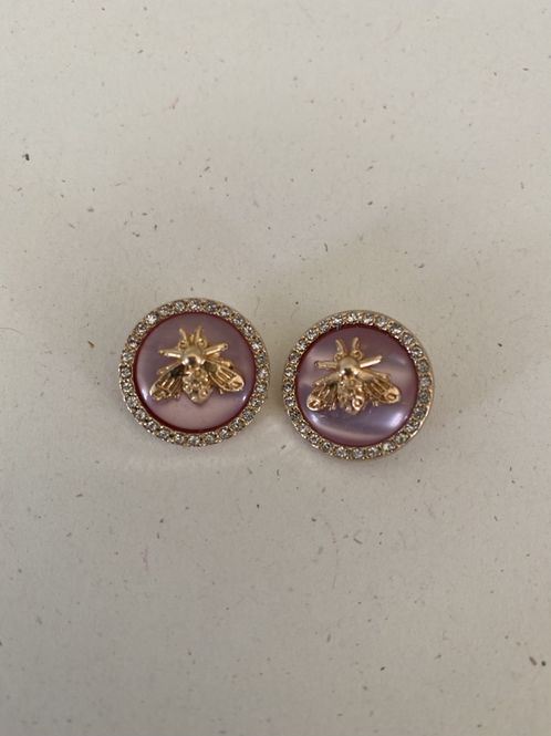 Hovedbilde Liten rosa knapp med bie og bling