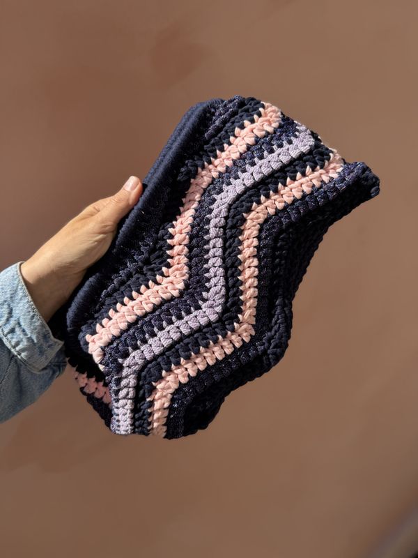 Chevron Clutch