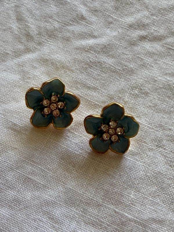 Turkis blomst med bling