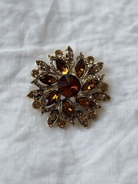 Hovedbilde Brosje stor blomst - brun