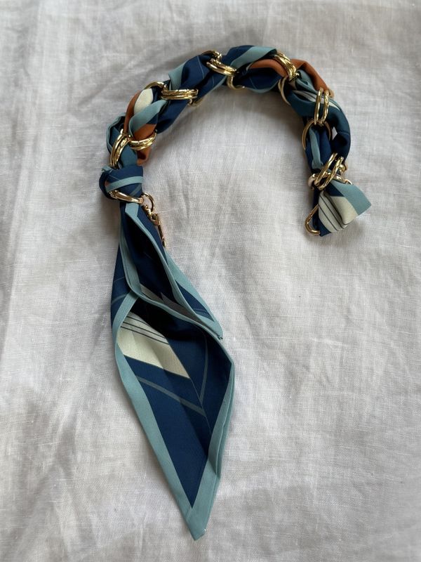 Lenke med silkeskjerf #27