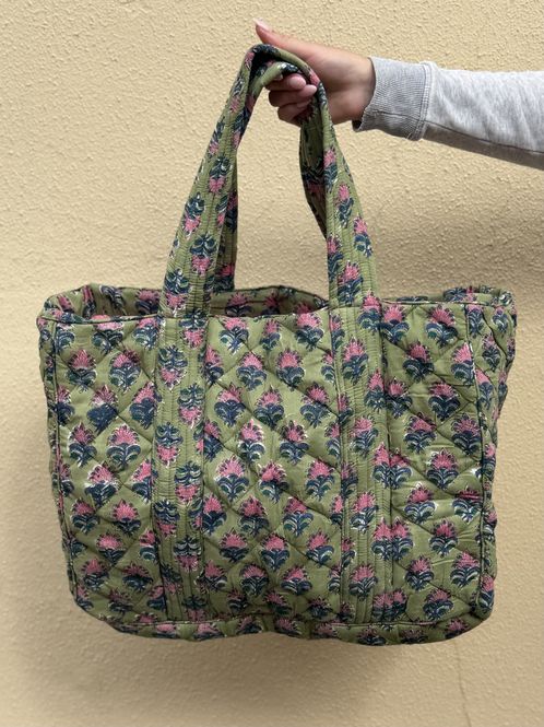 Hovedbilde Julia  - weekend bag blockprint